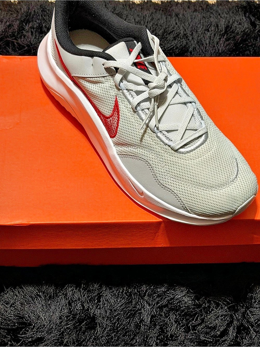 Nike Journey Run White & Gray Sneakers